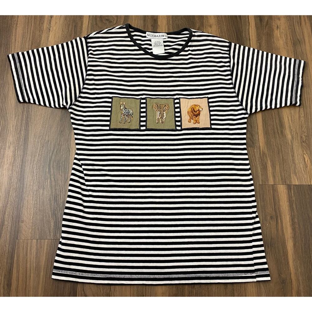 VTG Victoria Jones elephant lion zebra patch graphic striped cotton t-shirt, M